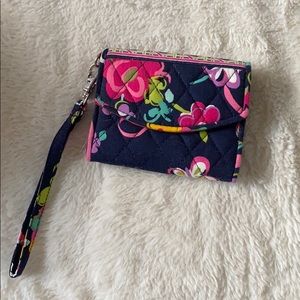 vera bradley wallet wristlet